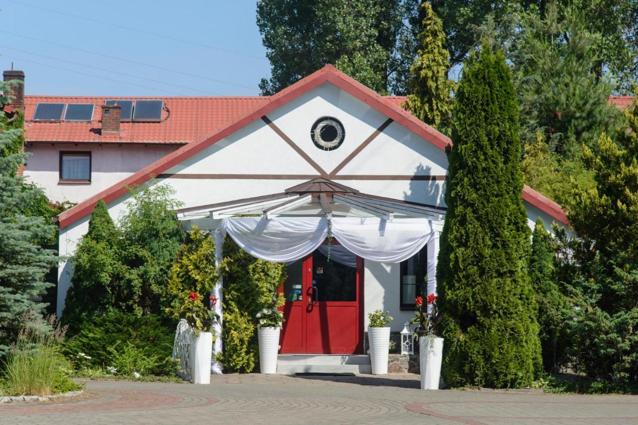 乌兰中央Spa酒店 Bytów 外观 照片