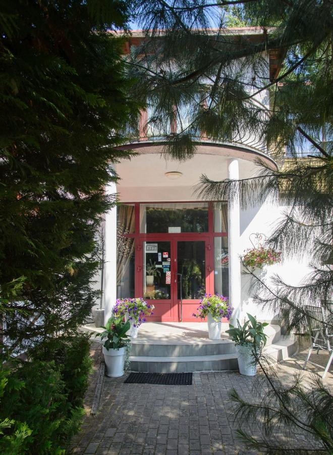 乌兰中央Spa酒店 Bytów 外观 照片