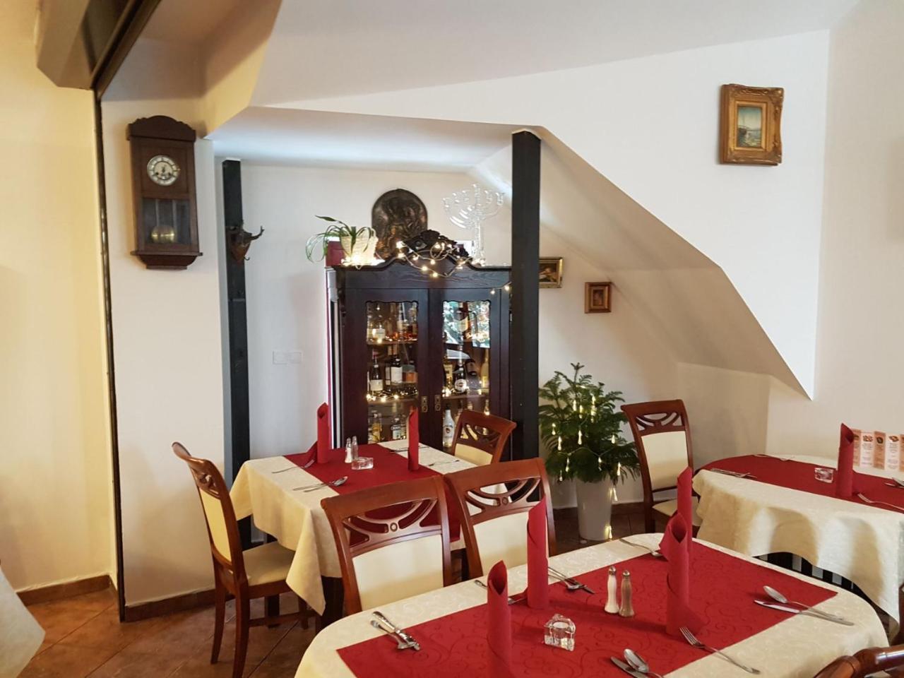 乌兰中央Spa酒店 Bytów 外观 照片