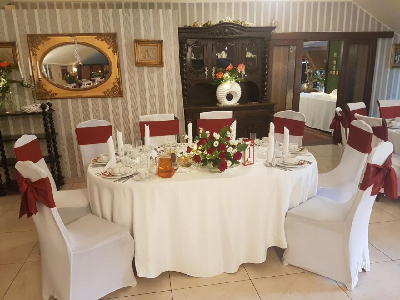 乌兰中央Spa酒店 Bytów 外观 照片